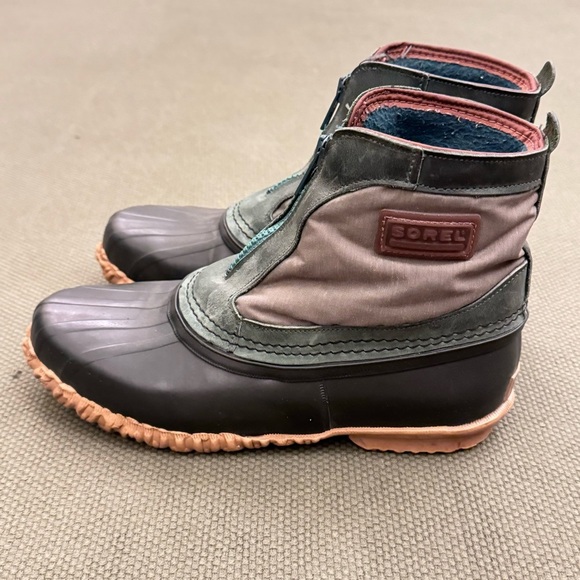 Vintage Sorel Front Zip Fleece Lined Boots - Picture 6 of 12